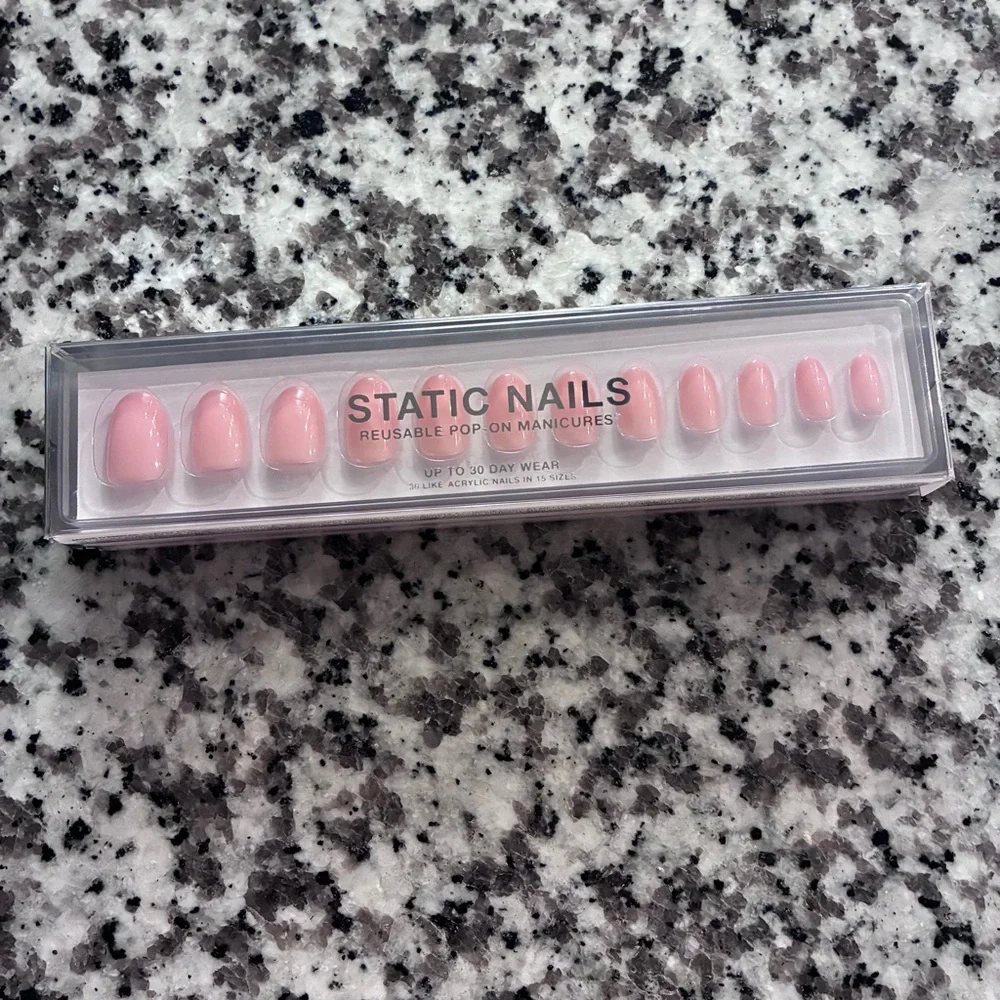 NWT: Static Nails Pink Reusable Pop-On Manicures - Picture 1 of 4